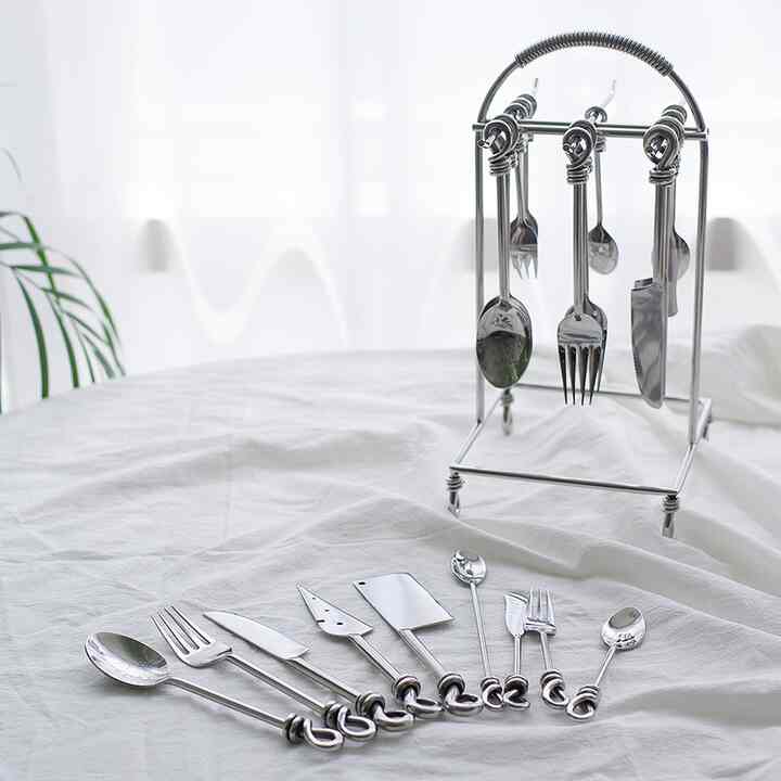 Taos Twist Place setting stand