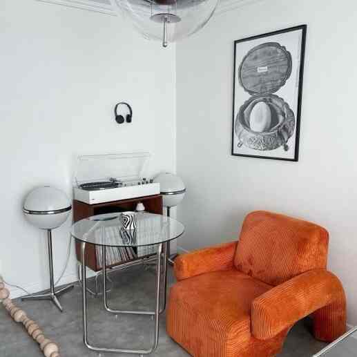 T 12 ガラステーブル