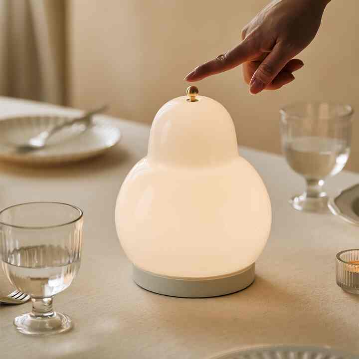 LIGHTLAND French Cream Pear Table Lamp (2 colors)