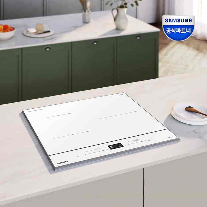 BESPOKE ３口 インダクション ホワイトNZ63B6502XH