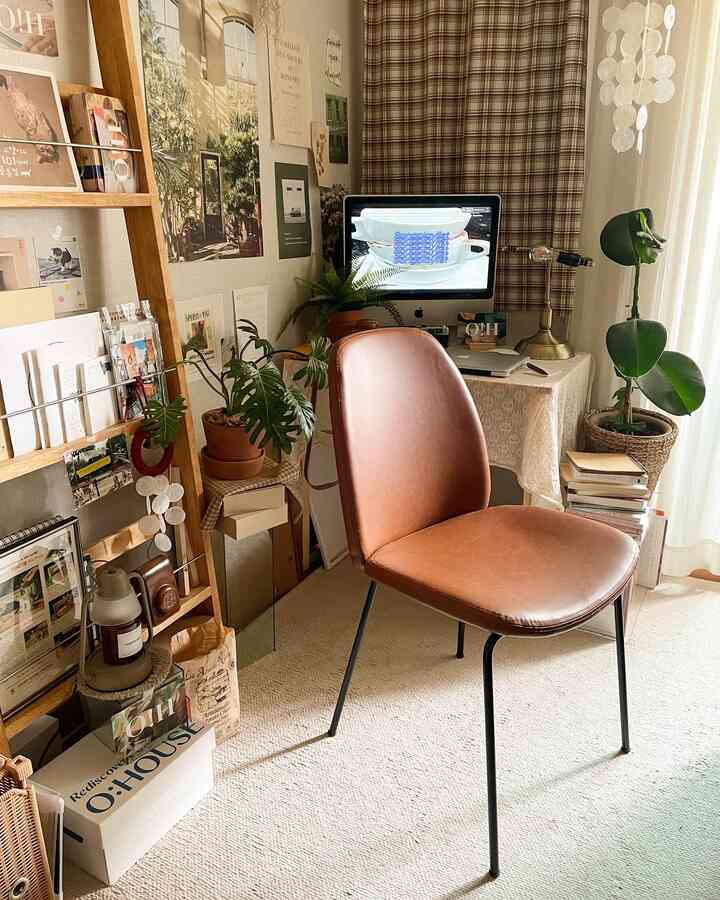 Anika キャメル レザーチェア