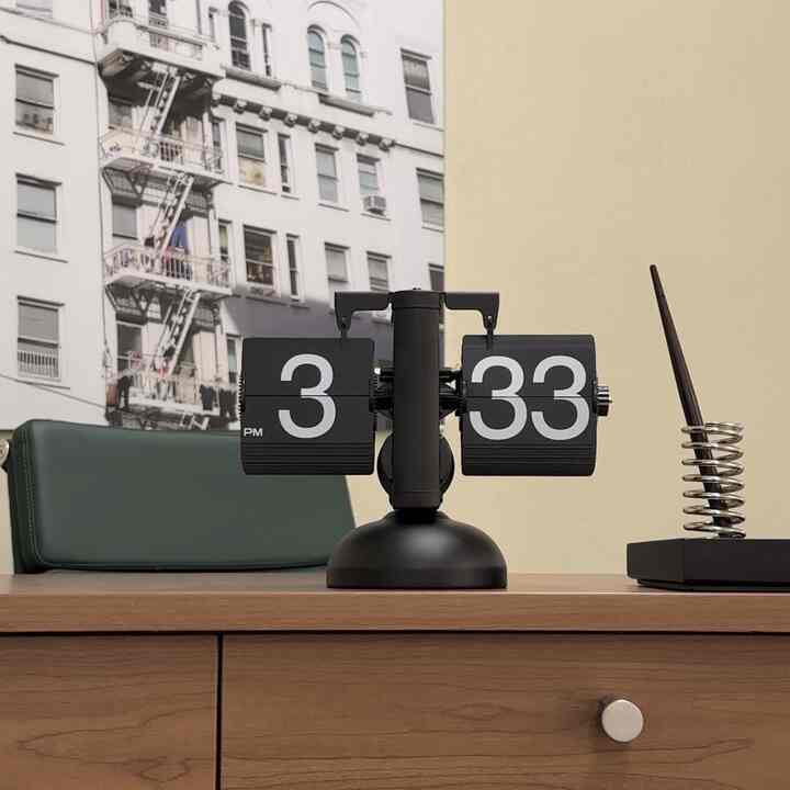 Frese Classic flip 卓上時計