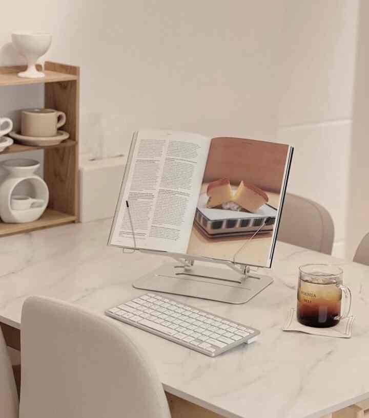 アクリルブックスタンド PR01A