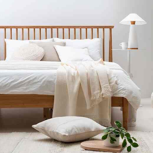 SCANDIC ROMANTIC 1 ウッド ベッドフレーム［3色・2サイズ］