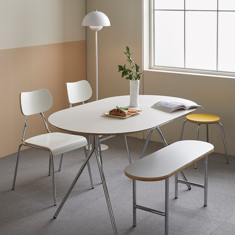 MID-CENTURY ダイニングテーブル 楕円形 140cm［6色］| Ohouse