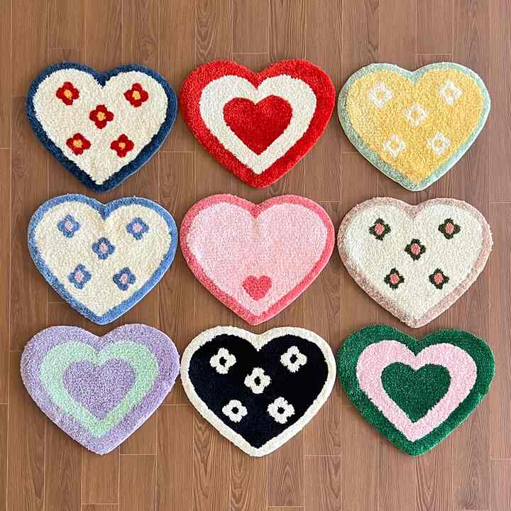 Heart in Garden Tufted Rug