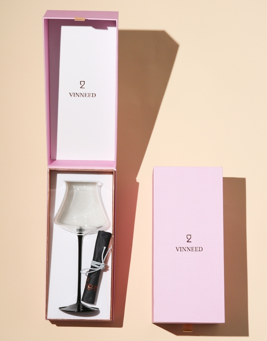 킹더랜드 천사랑 와인잔 샴페인잔 블랙플라워 시리즈 ( 640ml ) 가격 비교 비니드 킹더랜드 천사랑 와인잔 샴페인잔 블랙플라워 시리즈 ( 640ml )