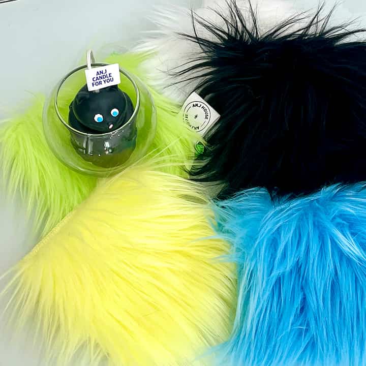 Fluffy Faux-Fur Coaster (5 colors)