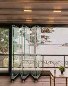 折りたたみ式ガラスドア［3色］