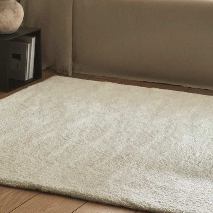 ソフト エクリュ ラグ［2サイズ］