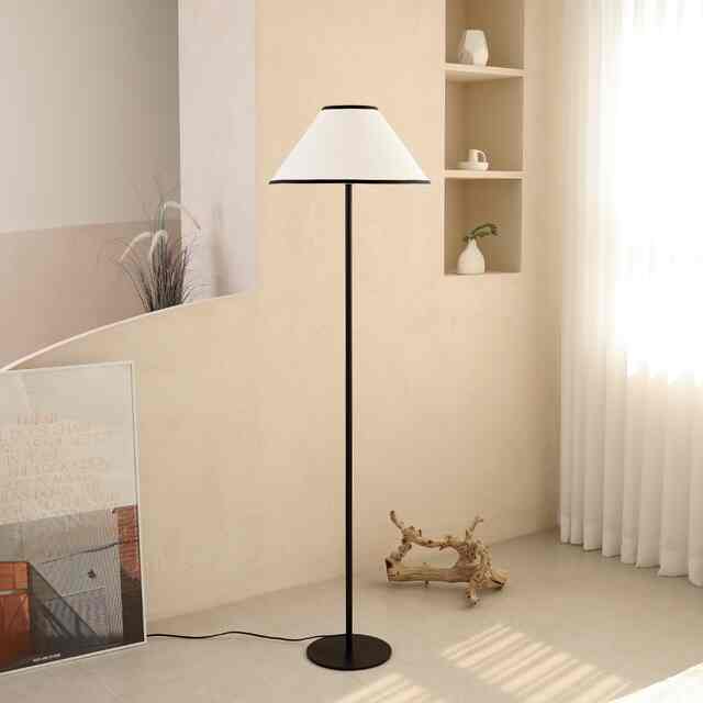 IVY フロアランプ［2色］