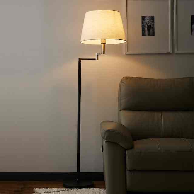 ニュークリムト フロアライト