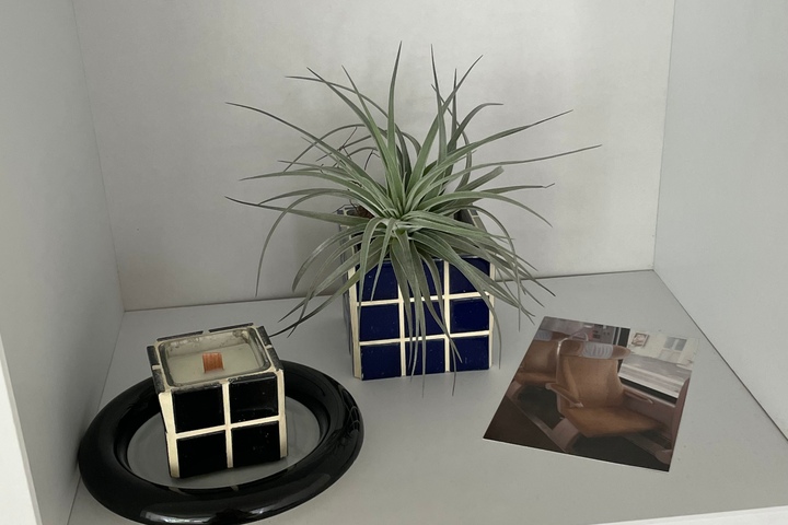 https://image.ohousecdn.com/i/bucketplace-v2-development/uploads/productions/169259873419088590.heic?w=720&h=480&c=c