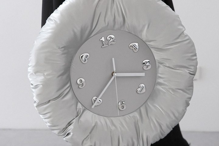 https://image.ohousecdn.com/i/bucketplace-v2-development/uploads/productions/169475563117680088.jpg?w=720&h=480&c=c