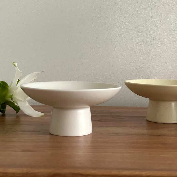 Hyeum Matte Pedestal Dessert Plate