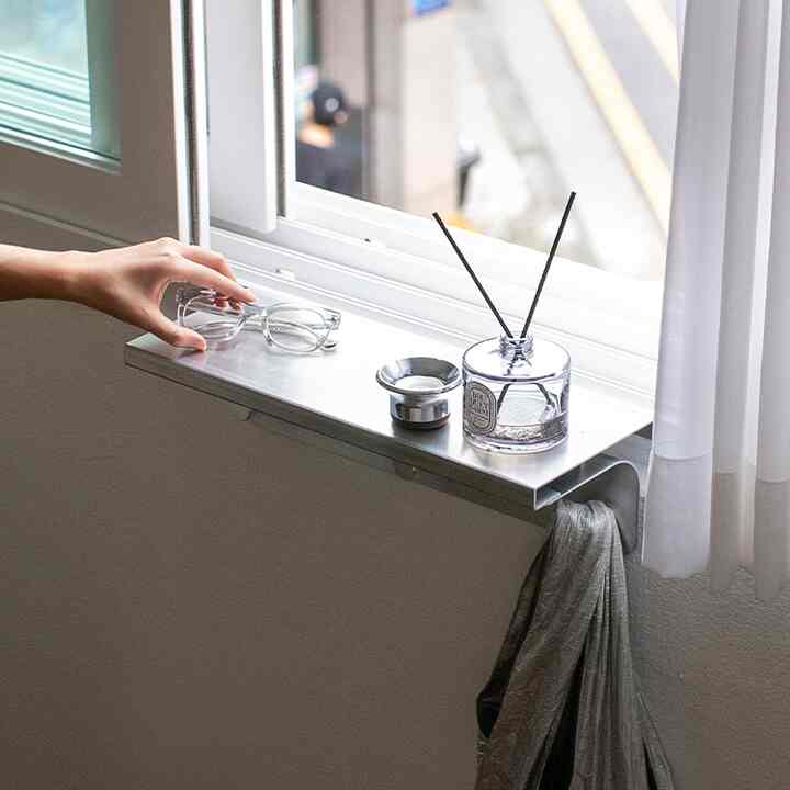 FRAME 窓枠ラック Atype