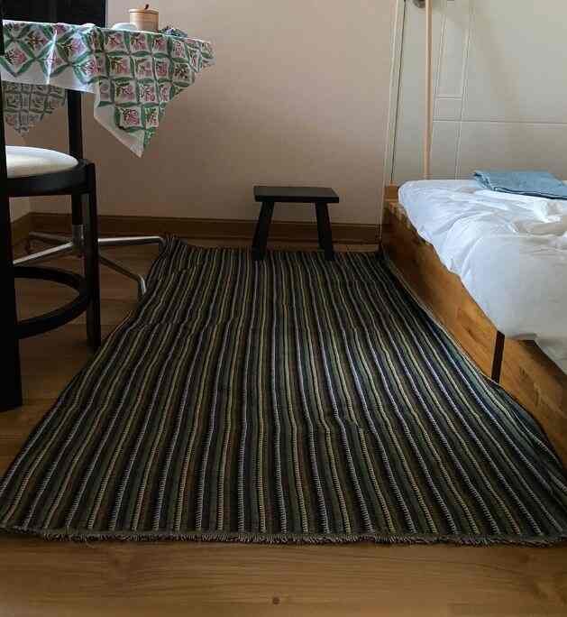 ブルー エスニック カーペット