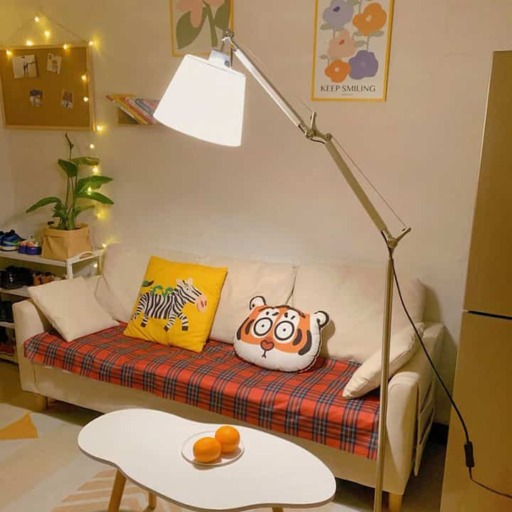 北欧テイスト 角度調節フロアランプ［2サイズ］