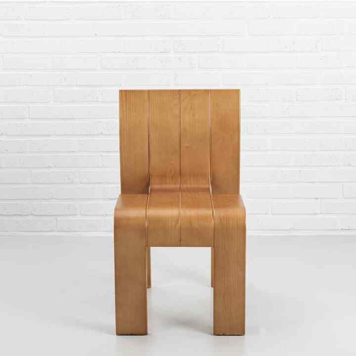 Castel Chair