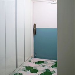 현관 타일부터 현관문까지! 내 취향대로 셀프인테리어