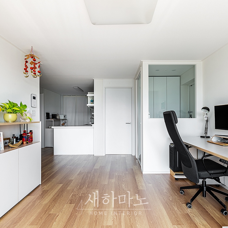 양평동보 20평대인테리어 ː 재택근무를 위한 서재형거실 | 라이프스타일 슈퍼앱, 오늘의집