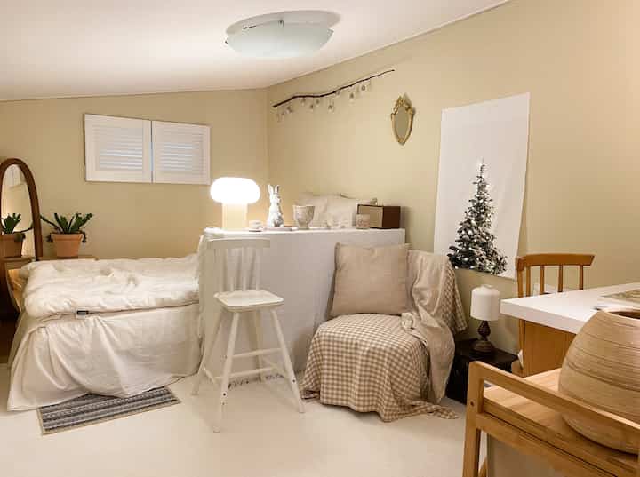 🇰🇷 リスが住んでいそうな屋根裏部屋🌰テーマはウッド＆ベージュ