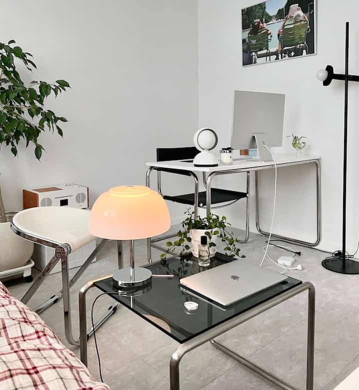 Kamar Mungil Nuansa Netral