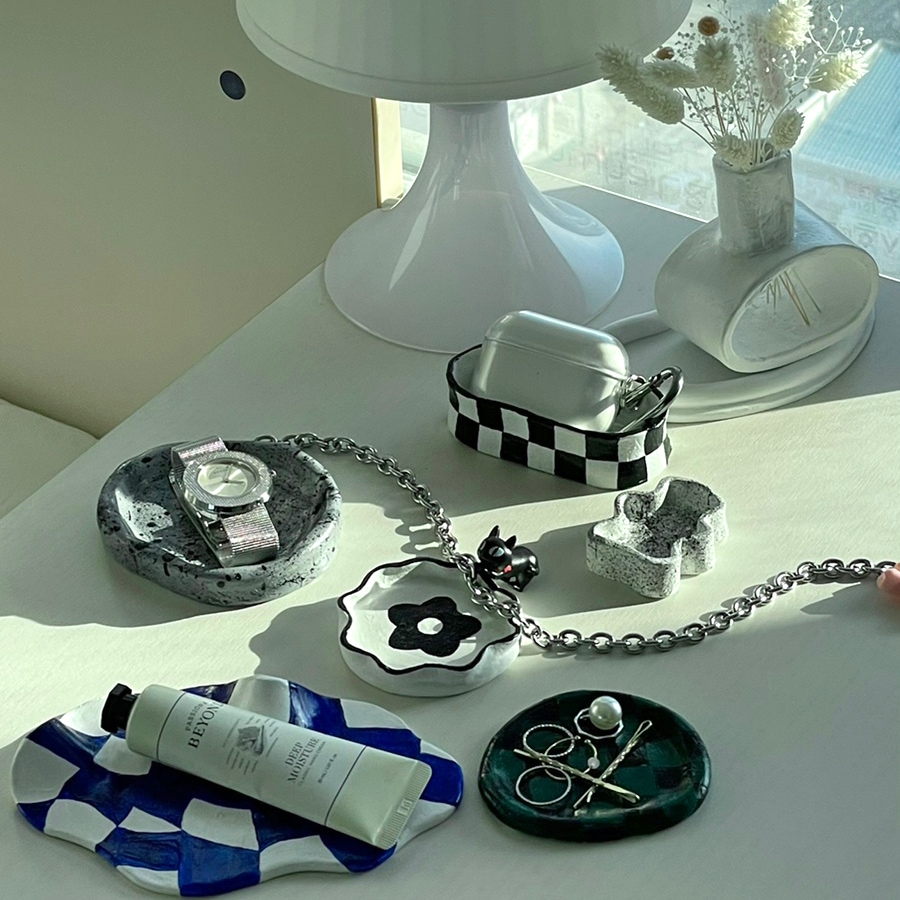 500원짜리 지점토로 나만의 오브제 트레이 만들기, 오늘의집 고수들의 꿀팁 | 라이프스타일 슈퍼앱, 오늘의집