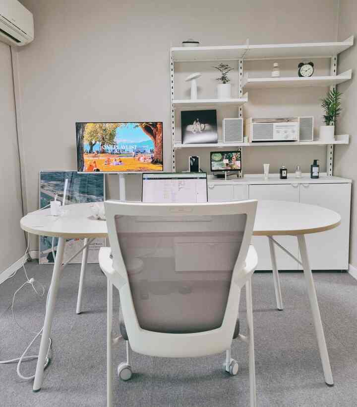 🇰🇷 2DKで友達と2人暮らし、リビングはホームオフィス