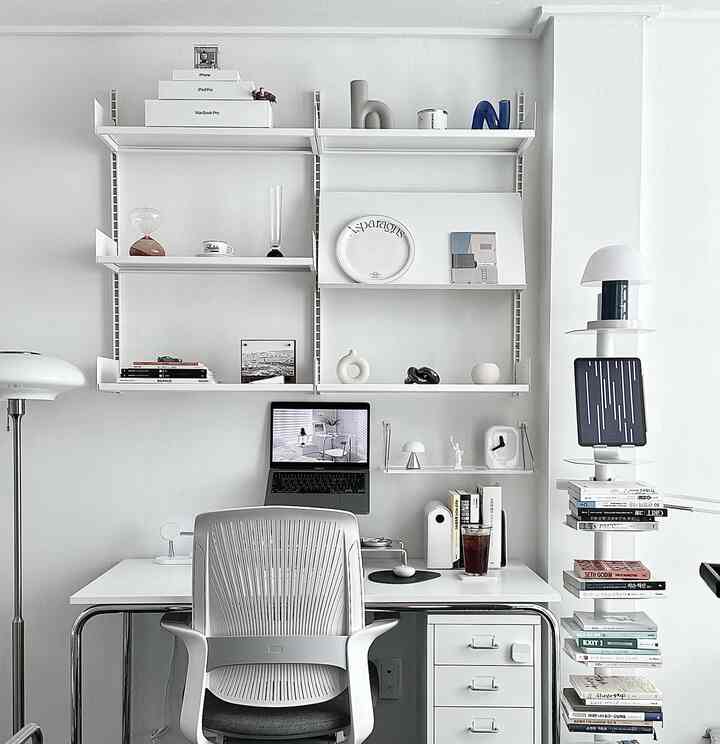 🇰🇷 予算35万円でここまで変わる？実家で無機質なホームオフィスを実現