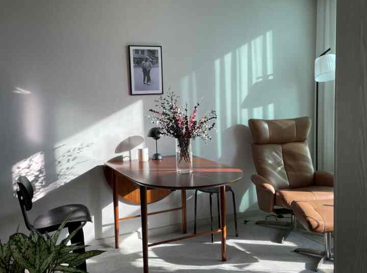 Home styling with Wood & Black