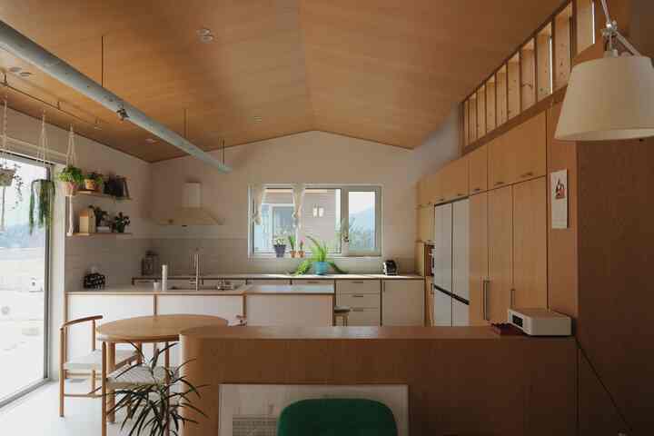 🇰🇷 建築士の夫が建てた平屋の木造住宅、中庭を望めるコの字型