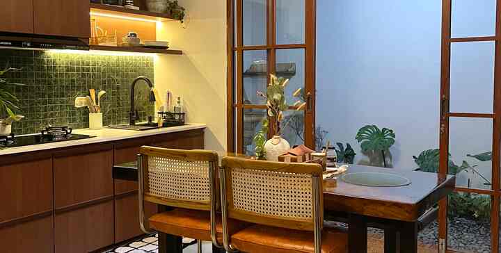 Rumah Mid Century Modern di Cluster Minimalis