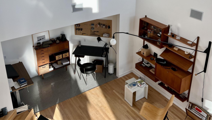 How to to mix and match light with dark tone woods