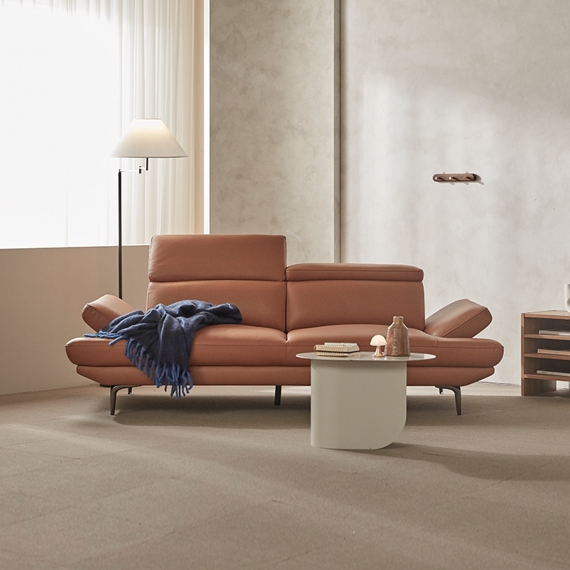 까사미아 made by GUUD 벨로씨 레보르 천연면피 가죽 소파 3인 