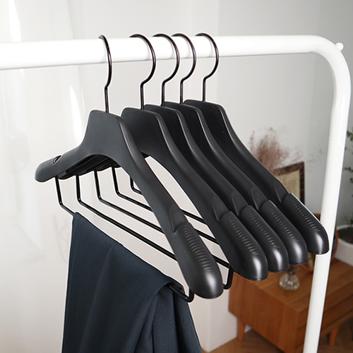 [오늘출발] [신상품] 씨인크 고급 다용도 플라스틱 올블랙 한벌 옷걸이 5개 / 정장 교복 코트 자켓 - 남성 고급 다용도 올블랙 한벌 옷걸이 5개
