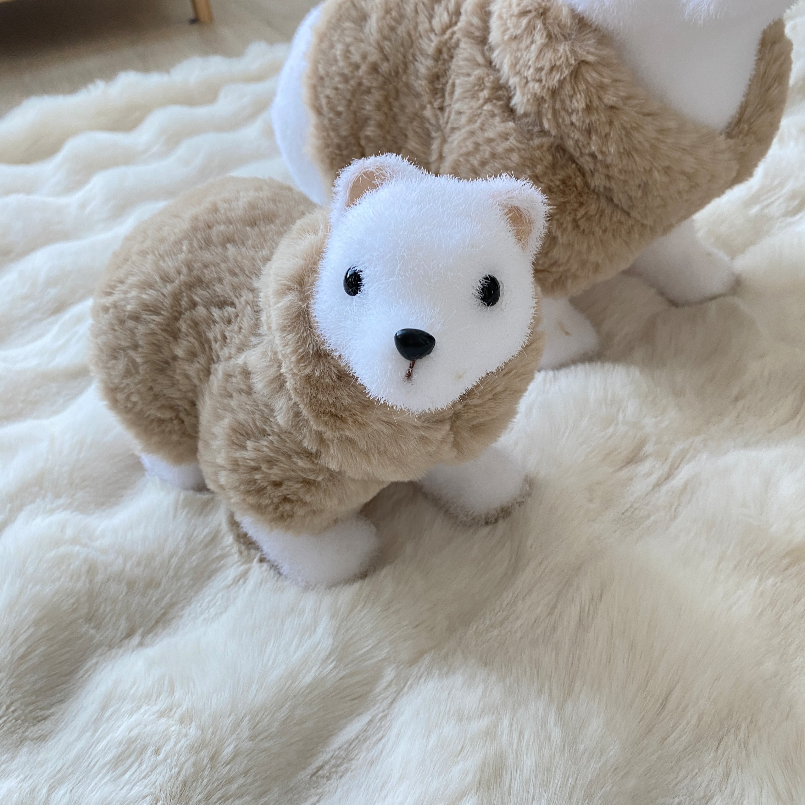 유조이마켓 겨울 크리스마스 러블리 곰인형 장식 오브제 - 워킹 곰돌이_소