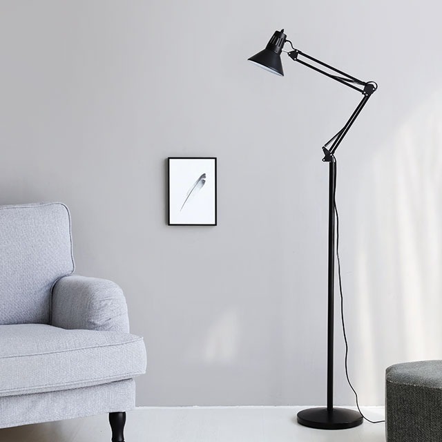 마켓비 E26 색상랜덤 전구증정_TEMPAT 장스탠드 E26 KS2042F - 블랙