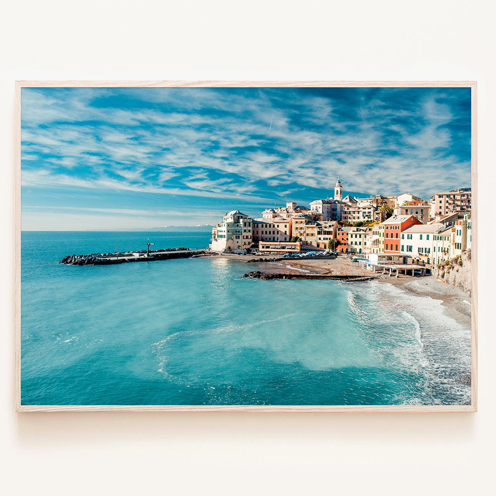 로얄블루아트샵 바다와 하늘이 만나는 지중해 바닷가 마을 풍경 포스터