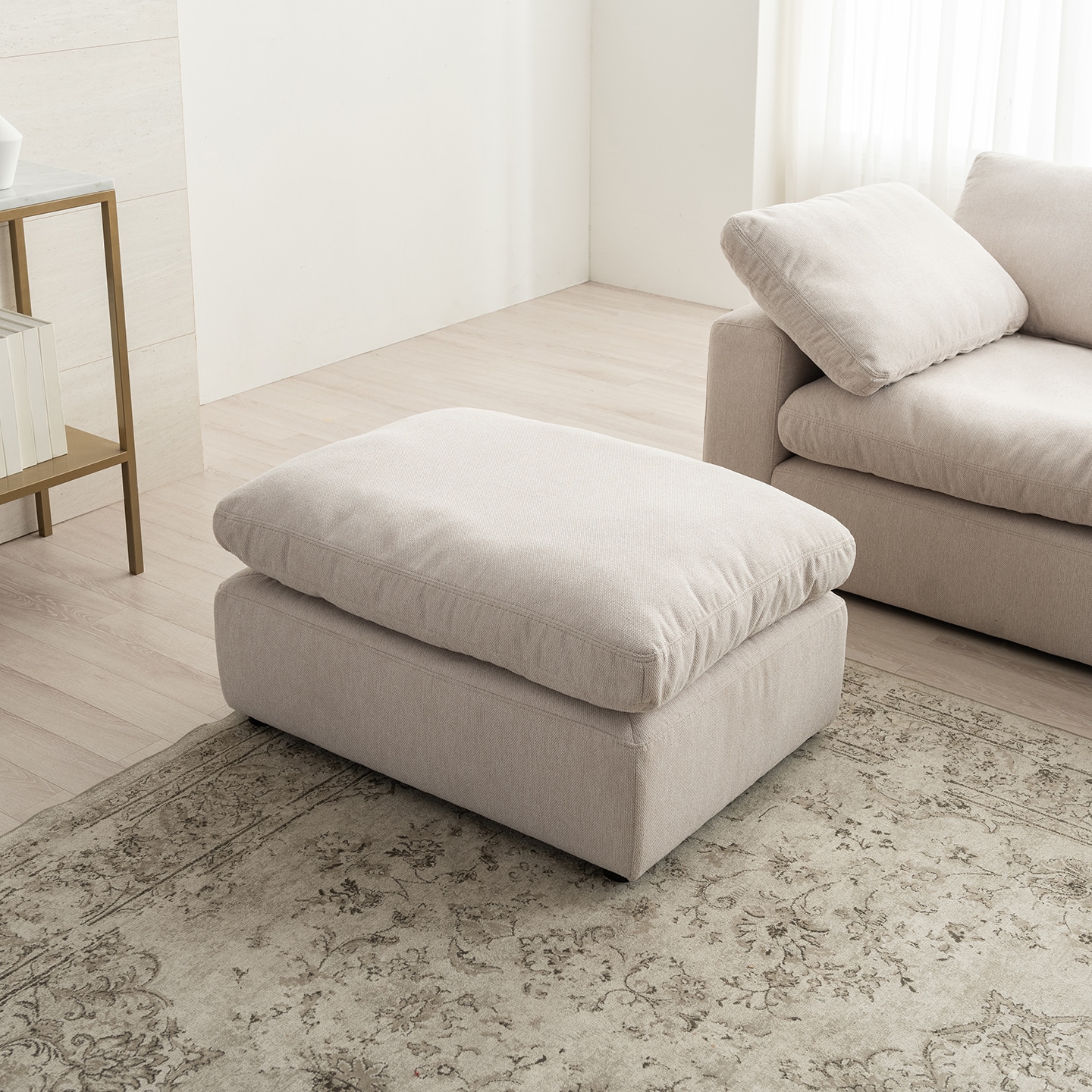 까사미아 made by GUUD 바이노만 루엔 패브릭 소파 스툴 