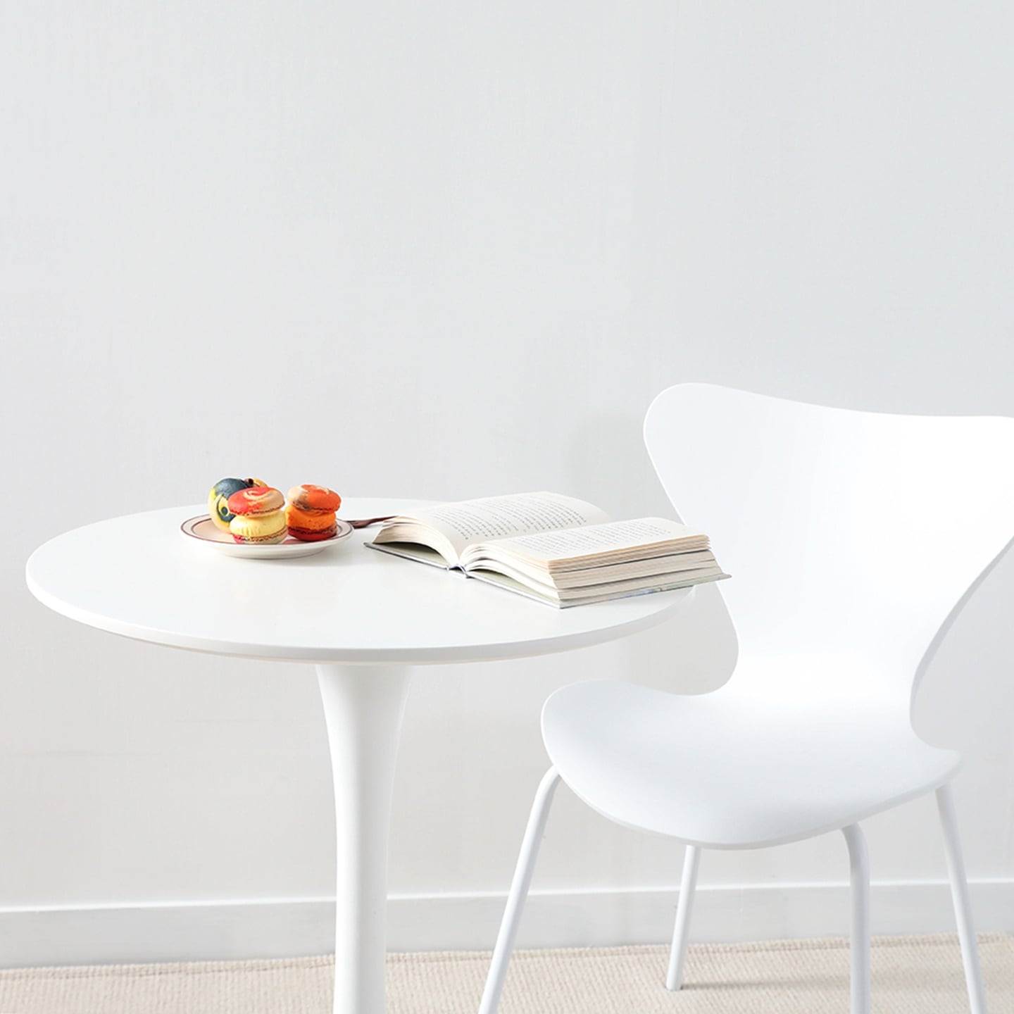 비셀리움 식탁 테이블 E0등급 원형 테이블 마블컬러 올블랙 화이트 실버 700 카페감성 5color - 700_화이트