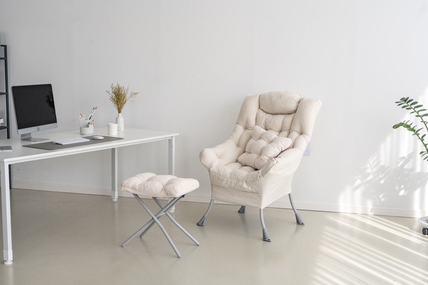 리빙앤모어 리빙 릴렉스 밀란소파플러스 1인용소파 수유의자 편안한 푹신한 안락의자 