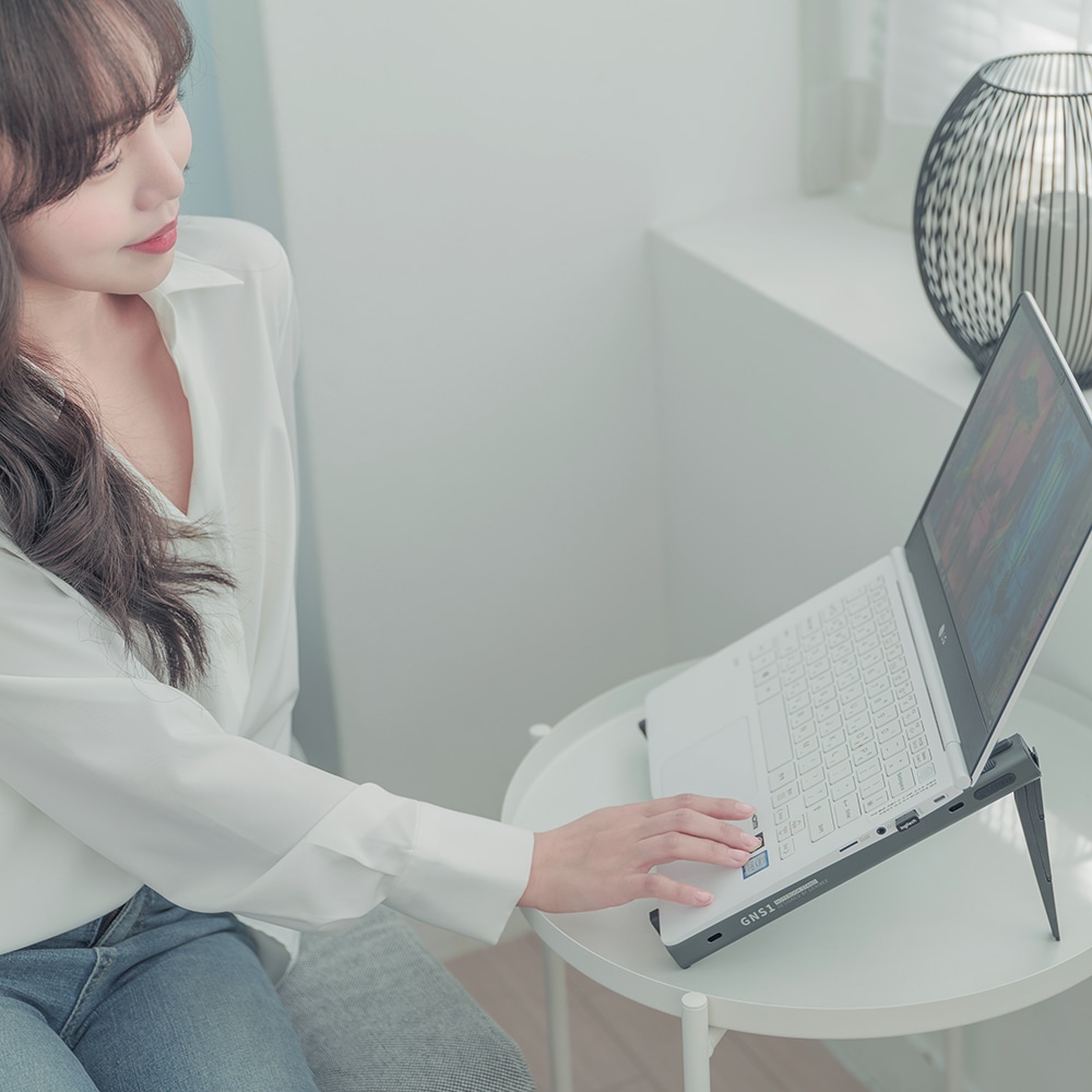 지니비 휴대용 접이식 노트북 거치대 / 각도조절 맥북거치대