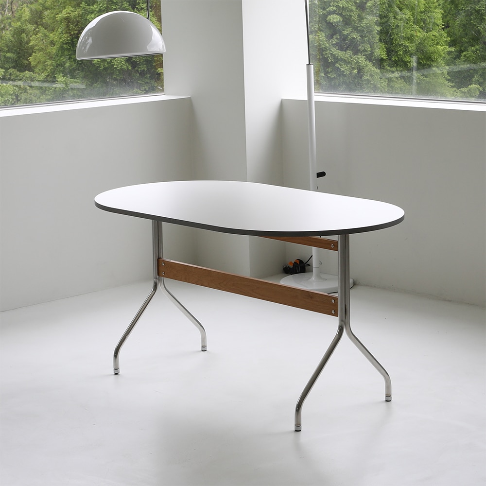 모모드 화이트 HPL 실버엣지 타원 미드센츄리 카페 테이블 4인용 식탁 1400 오튼