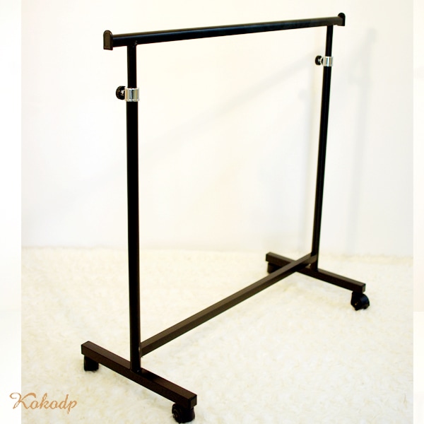 [신상품]코코디피 국산 D형 튼튼한 옷가게 이동식 행거 의류 매장용 업소용 철제 이동형 옷걸이 파이프
