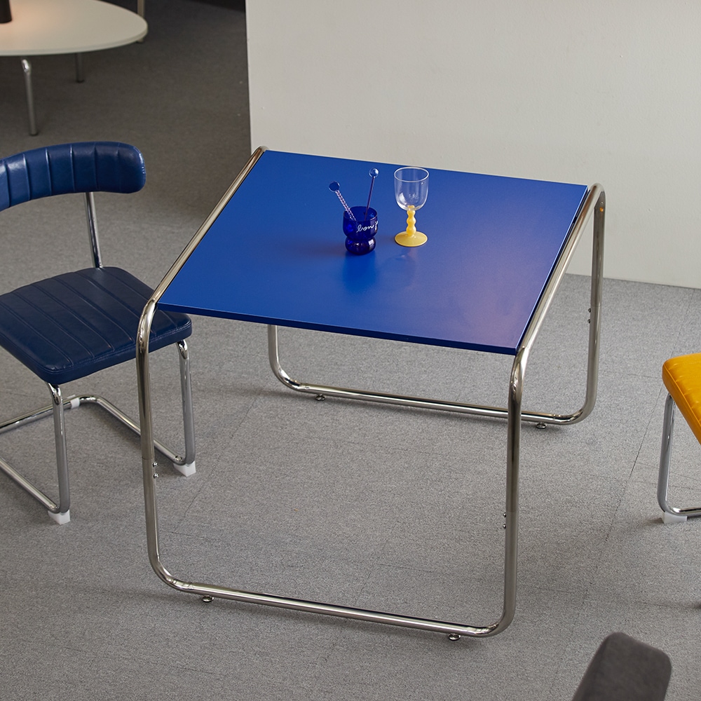 16piece ミッドセンチュリー ダイニングテーブル 80cm［6色］ レッド