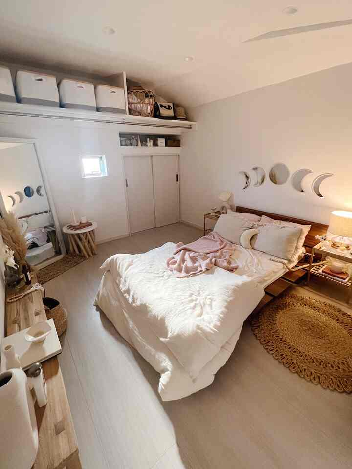 #ベッドルームスタイリング  🛌💓
私の1番落ち着く場所🌛みなさんの1番落ち着く場所はどこですか？

______________________________ 
#海外インテリア #一人暮らし #ikea #vlogger #roomtour #インテリア小物 