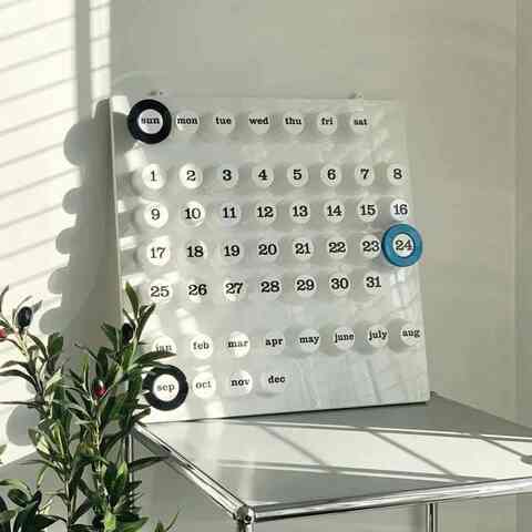 F46 board カレンダーボード