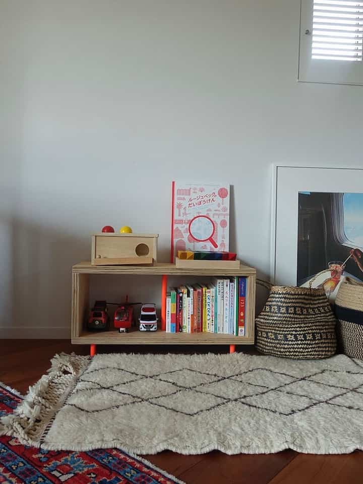 おもちゃスペース
どんどん増えるので悩ましいです🤔

#おもちゃ収納 #おもちゃの整理 