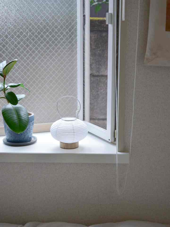 提灯ランプ。
丸くてコロンとしたフォルムと、持ち運びしやすい持ち手がお気に入り。
#間接照明 #提灯#照明